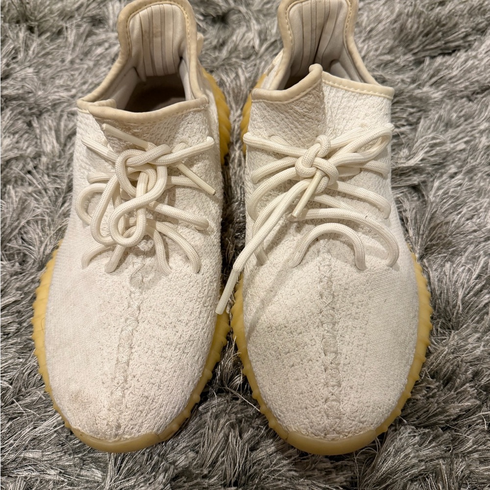 women’s yeezys 6.5 fits for 7.5 due to the yeezy shoe sizing